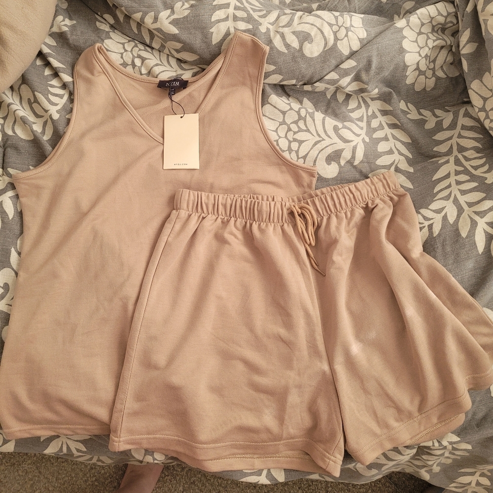 Lounge Set